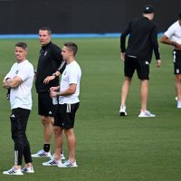 Nogometaši praške Sparte u šetnji po Dinamovom stadionu