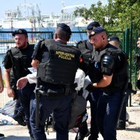 Policija privodi klimatske aktiviste