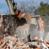 Rušenje bespravne gradnje