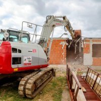 Rušenje bespravne gradnje