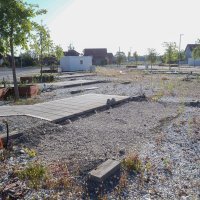 Branko Bačić u obilasku kontejnerskog naselja u Glini