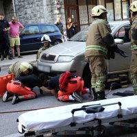 Pješak u Splitu završio pod automobilom