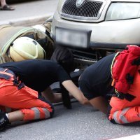 Pješak u Splitu završio pod automobilom