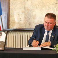 Komemoracija za umirovljenog stožernog generala Antuna Tusa