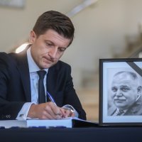 Komemoracija za Ivana Šukera