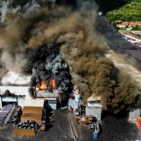 Ogroman požar u krugu tvrtke Ferro Keš