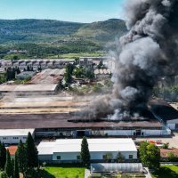 Ogroman požar u krugu tvrtke Ferro Keš