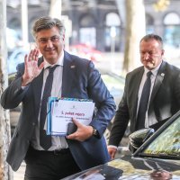 Dolazak članova HDZ-a na sjednicu Šireg predsjedništva stranke