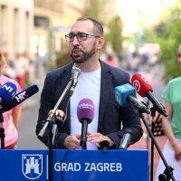 Ivan Pernar prekinuo presicu Tomislava Tomaševića