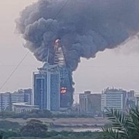 Zapaljen neboder u plamenu, Kartum, Sudan