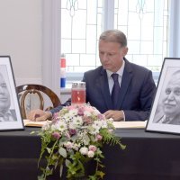 Plenković i Jandroković upisali se u knjigu žalosti zbog smrti zastupnika Perice, Šukera i Šimića