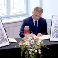 Plenković i Jandroković upisali se u knjigu žalosti zbog smrti zastupnika Perice, Šukera i Šimića