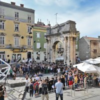 Pula mimohodom obilježila Dan borbe protiv nasilja nad ženama
