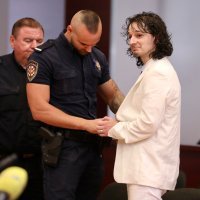 Zbog ometanja suđenja, Filip Zavadlav na neko vrijeme ispraćen iz sudnice