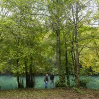 Migranti prelaze granicu preko Korane kod Slunja