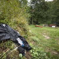 Migranti prelaze granicu preko Korane kod Slunja