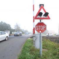 Teretni vlak naletio na osobni automobil