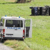 Prevrnuo se policijski terenac