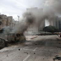 Masovni raketni napad na Izrael