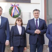 Plenković i ministri obilježili 32. obljetnicu raketiranja Banskih dvora