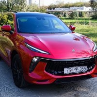 Seres 5 i Forthing T5 EVO