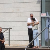 Izraelci pokapaju mrtve nakon napada Hamasa