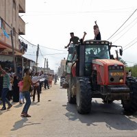 Palestinci probijaju izraelsku zaštitnu ogradu