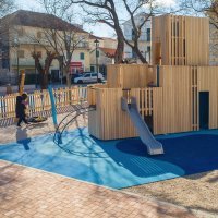 Postavljeno King's Castle dječje igralište u Vodicama