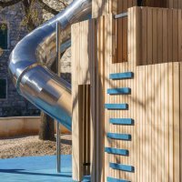 Postavljeno King's Castle dječje igralište u Vodicama