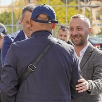 Zastupnici SNSD-a koji su došli na sud podržati Milorada Dodika