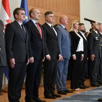 Milanović uručio odlikovanja hrvatskim braniteljima