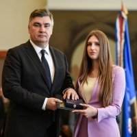 Milanović uručio odlikovanja hrvatskim braniteljima