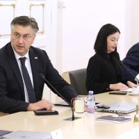 Sastanak o suzbijanju afričke kuge u Banskim dvorima