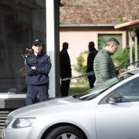 U dvorištu stambene zgrade u Osijeku pronađena mrtva osoba