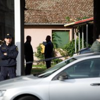 U dvorištu stambene zgrade u Osijeku pronađena mrtva osoba