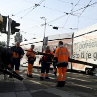 Tramvaj iskočio iz tračnica na križanju Držićeve i Vukovarske