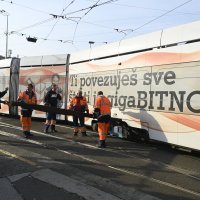Tramvaj iskočio iz tračnica na križanju Držićeve i Vukovarske