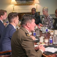 Mario Banožić i Lloyd Austin