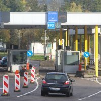 Kontrole na graničnom prijelazu Jurovski Brod - Metlika