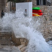 Dubrovačke zidine pod vodom