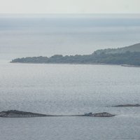 Na otočić Pijavicu nasukala se velika motorna jahta