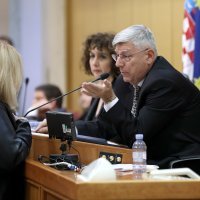Oporba ometa Plenkovića u Saboru