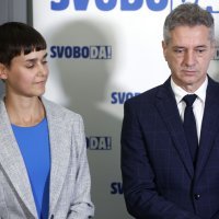 Sara Žibrat, Robert Golob