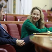 Oporba lupanjem oštetila saborske klupe