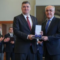 Zoran Milanović uručio odlikovanja