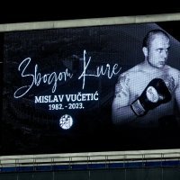 Koreografija s likom Mislava Vučetića tijekom utakmice Dinamo - Viktoria Plzen