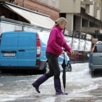 Rijeka: Jako jugo i kiša poplavilo ulice oko tržnice i rivu