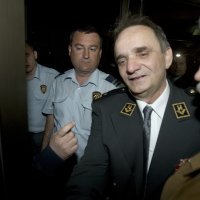 Glavašev odlazak u pritvor 2007.