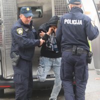 Privođenje 22-godišnjaka osumnjičenog za prometnu nesreću kod Gospića