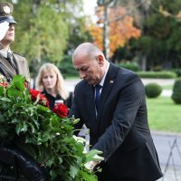 Članovi Vlade položili vijenac na Zidu boli